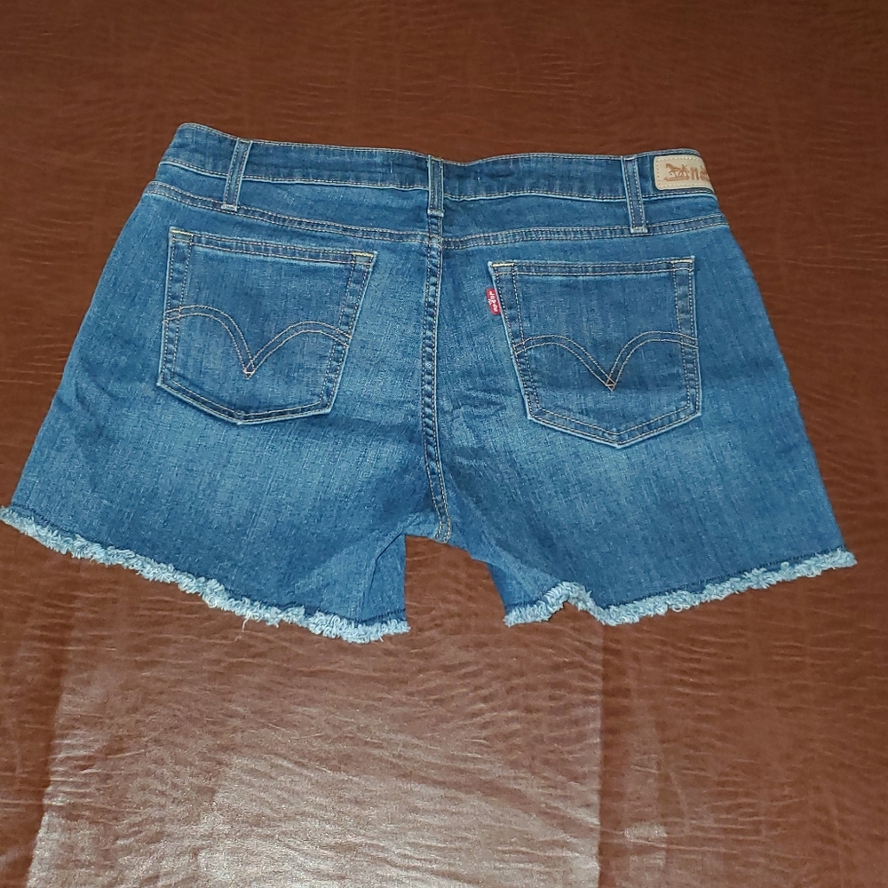 Levi's shorts, size 10 - Picture 3 of 5
